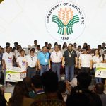 Department of Agriculture RFO 12, headed by OIC – Regional Executive Director John B. Pascual, DVM, turned over Intervention Monitoring Cards (IMCs) to the farmer-beneficiaries of Sultan Kudarat in line with the Bagong Pilipinas Serbisyo Fair