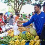 Umabot sa mahigit Php 200,000 ang kabuuang benta na nalikom ng mga farmer-entrepreneurs na lumahok sa Kadiwa ng Pangulo sa Maasim Sarangani Province ngayong Agosto 12, 2025